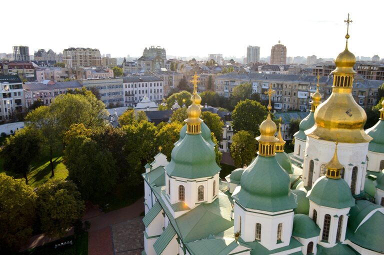 Sino-Ukrainian Relations: Strategic Trade and Geopolitical Balancing
